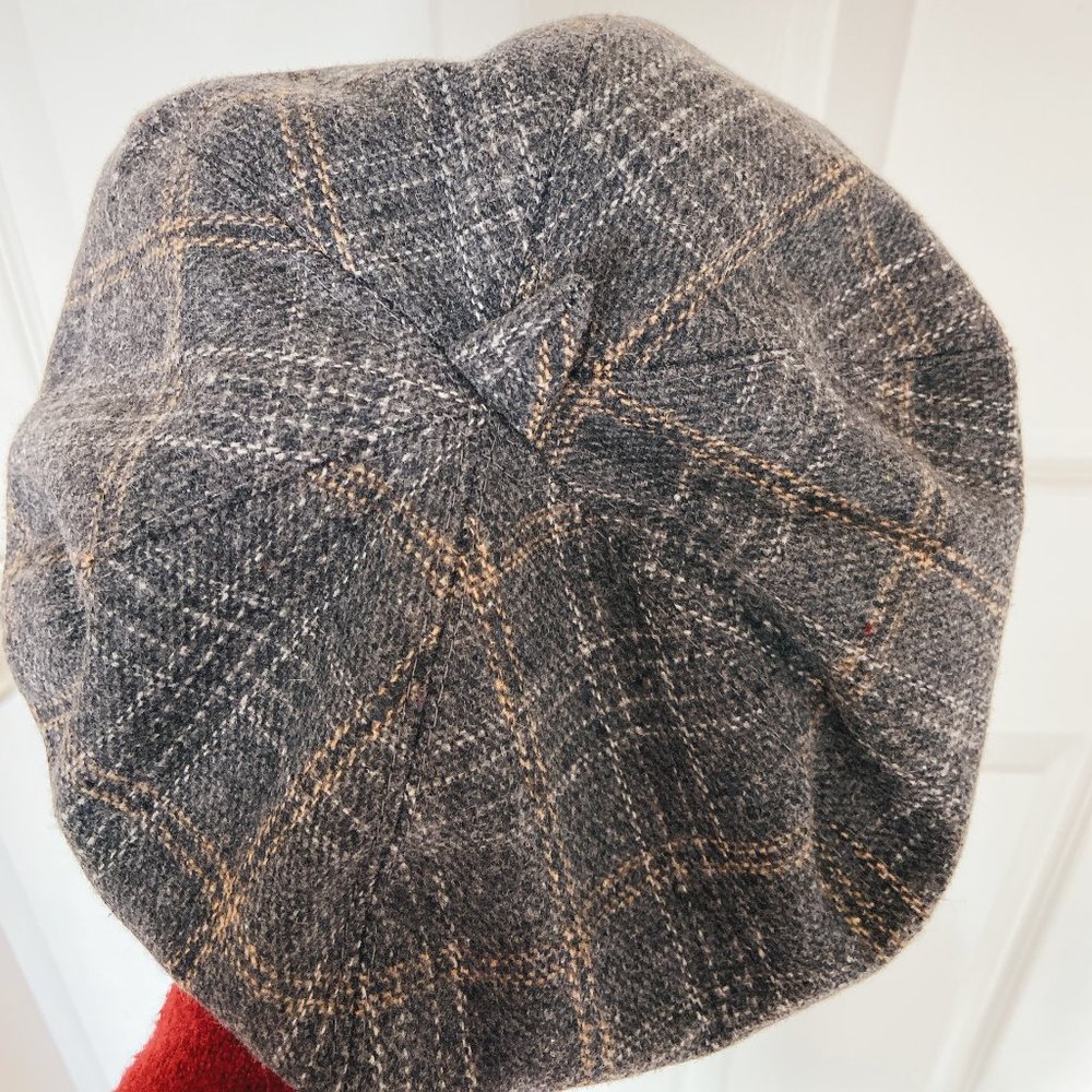 Grey Plaid Beret (OS)